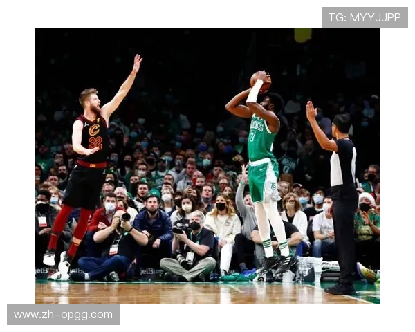 米切尔爆发助骑士险胜凯尔特人 连胜势头强劲杰伦布朗难挽败局